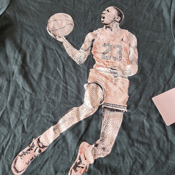 Air Jordan Big Kids' Dots Graphic T-Shirt Oxidizes Green 95D254-E18 Medium New - Picture 3 of 9